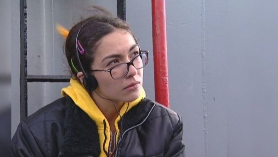 Tamara Acosta interpretando a Katia Alejandra Cereceda en la teleserie “La Fiera”. (Foto: TVN). 